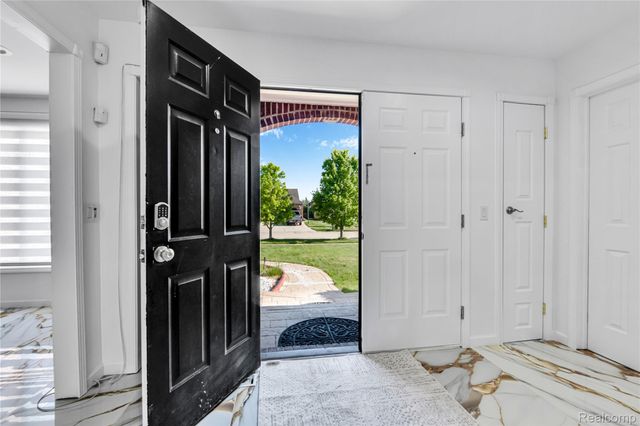 20379 Bannister Drive, Macomb Township, MI 48044