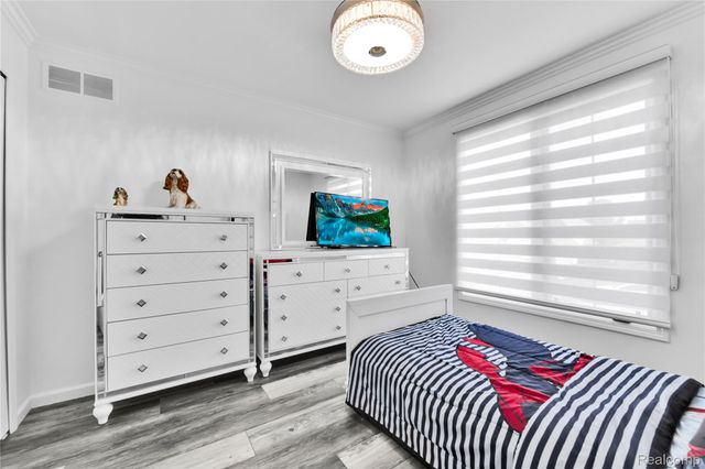 20379 Bannister Drive, Macomb Township, MI 48044