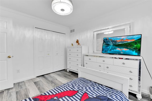 20379 Bannister Drive, Macomb Township, MI 48044