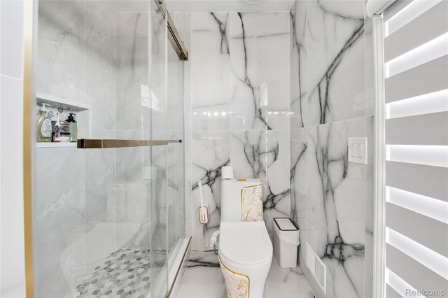 20379 Bannister Drive, Macomb Township, MI 48044