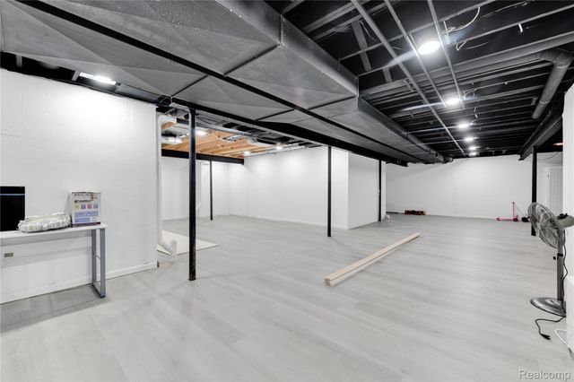 20379 Bannister Drive, Macomb Township, MI 48044