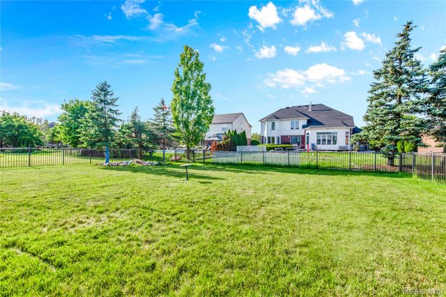 20379 Bannister Drive, Macomb Township, MI 48044