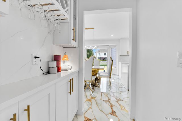 20379 Bannister Drive, Macomb Township, MI 48044