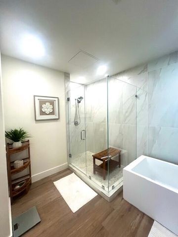 184 Lake Drive 3102, Palm Beach Shores, FL 33404