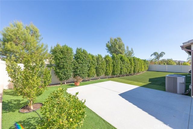 29646 Saddlebred Circle, Menifee, CA 92584