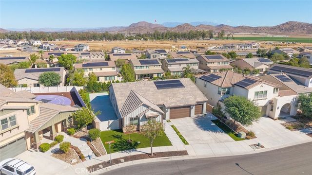 29646 Saddlebred Circle, Menifee, CA 92584