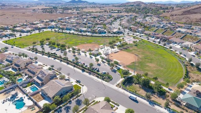 29646 Saddlebred Circle, Menifee, CA 92584