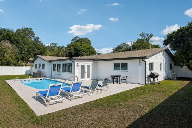 13700 86TH AVENUE, Seminole, FL 33776