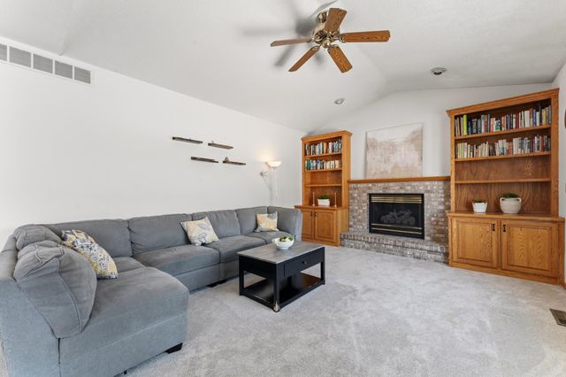 2227 Viola Heights Drive NE, Rochester, MN 55906