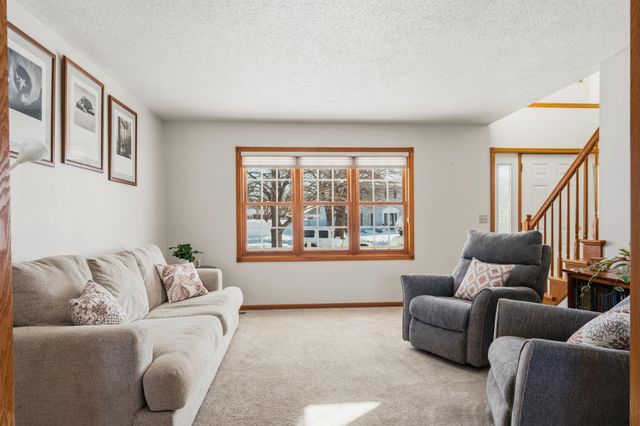 2227 Viola Heights Drive NE, Rochester, MN 55906