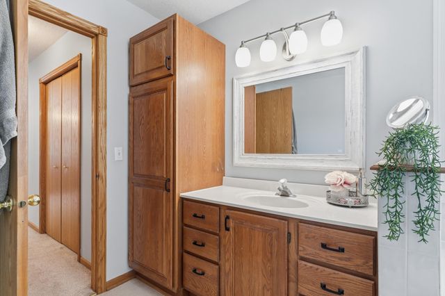 2227 Viola Heights Drive NE, Rochester, MN 55906