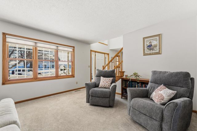 2227 Viola Heights Drive NE, Rochester, MN 55906