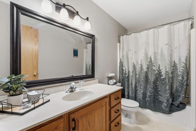 2227 Viola Heights Drive NE, Rochester, MN 55906