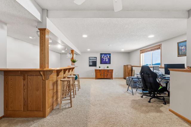 2227 Viola Heights Drive NE, Rochester, MN 55906