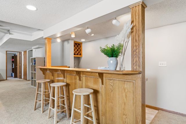 2227 Viola Heights Drive NE, Rochester, MN 55906