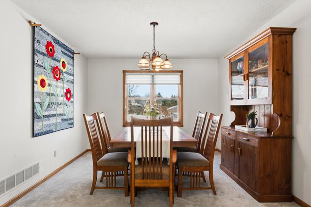 2227 Viola Heights Drive NE, Rochester, MN 55906