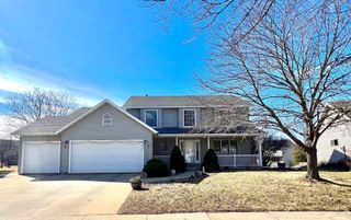 2227 Viola Heights Drive NE, Rochester, MN 55906