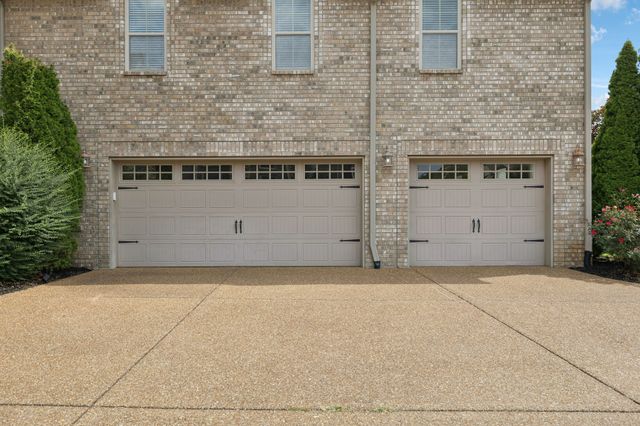 1604 Eden Rose Pl, Nolensville, TN 37135