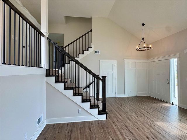 15611 Sheridan Court, Basehor, KS 66007