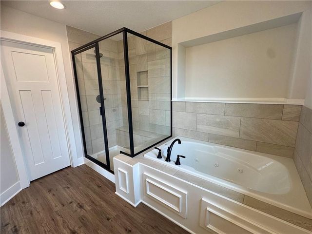 15611 Sheridan Court, Basehor, KS 66007