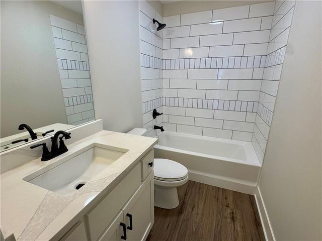 15611 Sheridan Court, Basehor, KS 66007