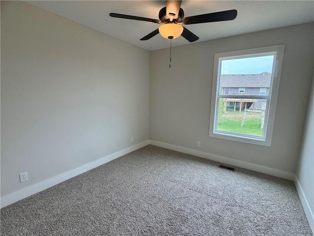 15611 Sheridan Court, Basehor, KS 66007