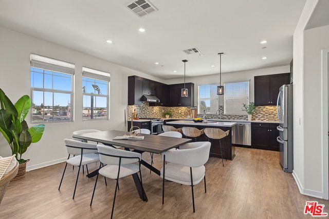 522 S Harbor Boulevard, Santa Ana, CA 92704