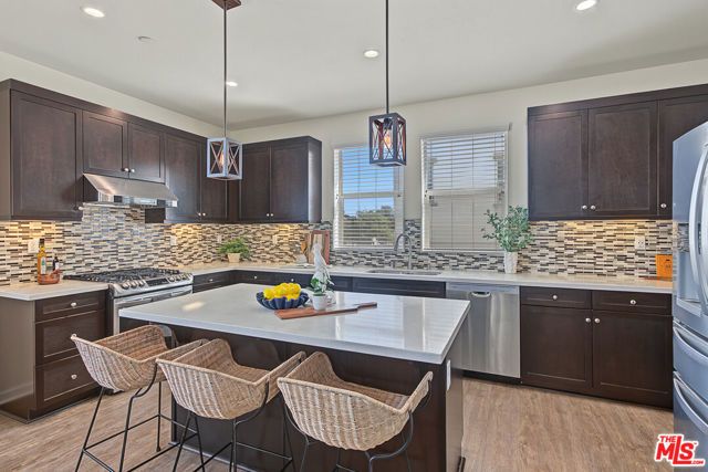 522 S Harbor Boulevard, Santa Ana, CA 92704