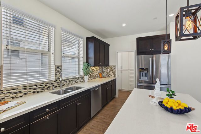 522 S Harbor Boulevard, Santa Ana, CA 92704