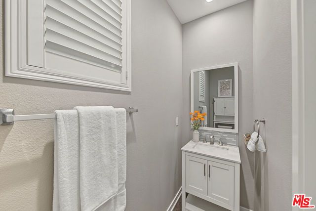 522 S Harbor Boulevard, Santa Ana, CA 92704