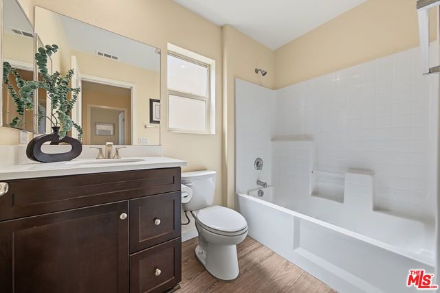 522 S Harbor Boulevard, Santa Ana, CA 92704