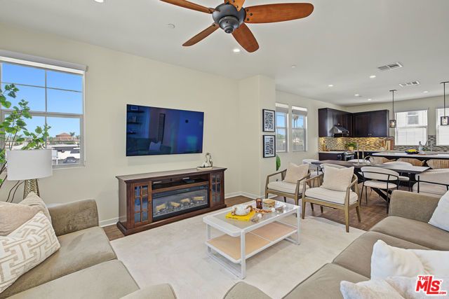 522 S Harbor Boulevard, Santa Ana, CA 92704