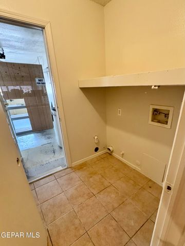 2929 DOUG FORD Drive, El Paso, TX 79935