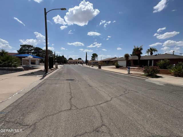 2929 DOUG FORD Drive, El Paso, TX 79935