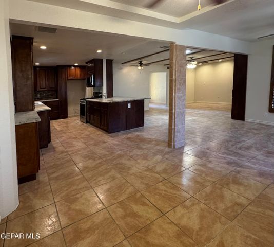 2929 DOUG FORD Drive, El Paso, TX 79935