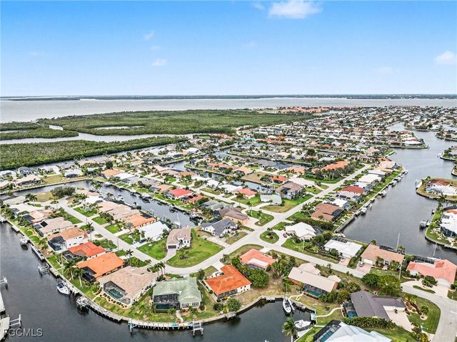 1318 San Mateo DR, Punta Gorda, FL 33950
