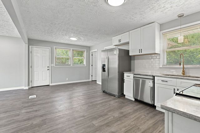 613 Maclaurin Ct, Nashville, TN 37207