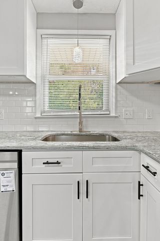613 Maclaurin Ct, Nashville, TN 37207
