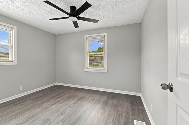 613 Maclaurin Ct, Nashville, TN 37207