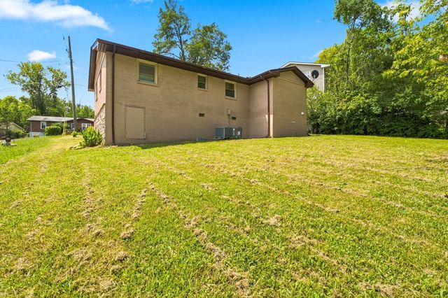 613 Maclaurin Ct, Nashville, TN 37207