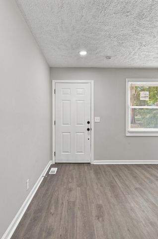 613 Maclaurin Ct, Nashville, TN 37207