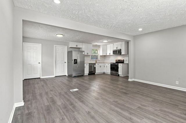 613 Maclaurin Ct, Nashville, TN 37207