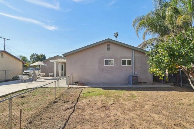 940 Daisy Street, Escondido, CA 92027