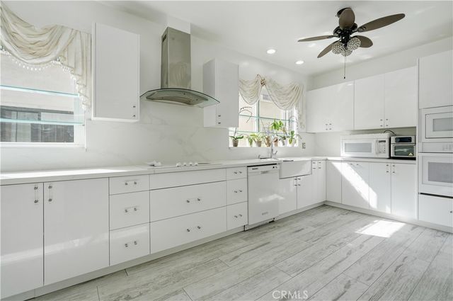 5205 White Oak Avenue 3, Encino, CA 91316