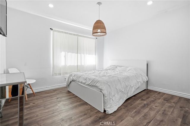 5205 White Oak Avenue 3, Encino, CA 91316