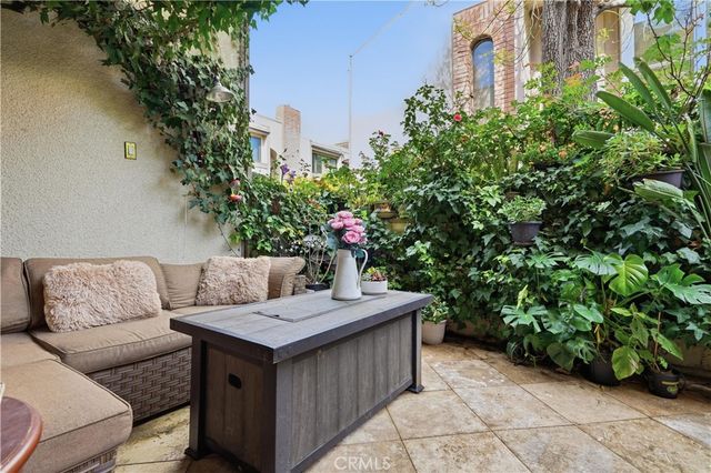 5205 White Oak Avenue 3, Encino, CA 91316