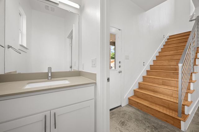 1003 Valdez ST A, Austin, TX 78741