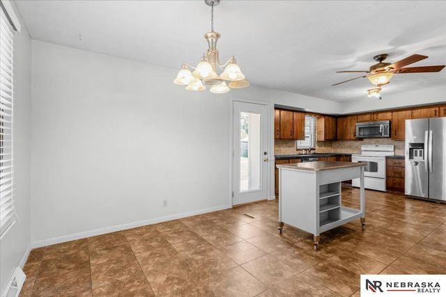 9448 Ames Avenue, Omaha, NE 68134