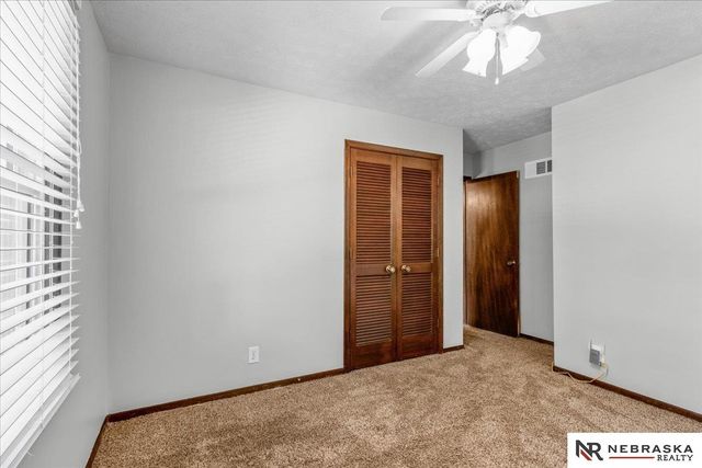 9448 Ames Avenue, Omaha, NE 68134