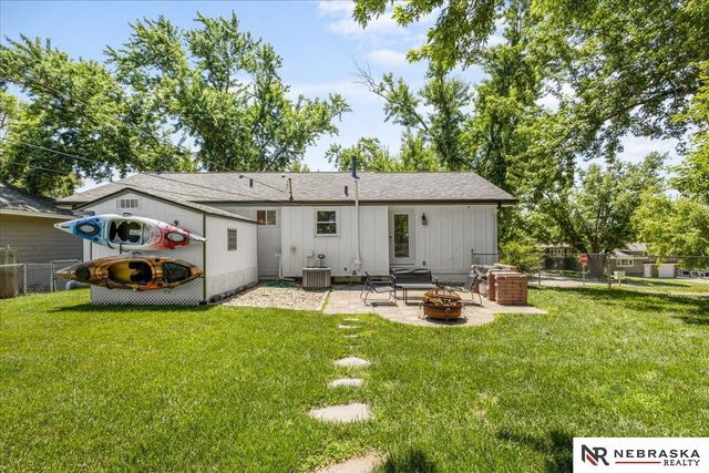 9448 Ames Avenue, Omaha, NE 68134